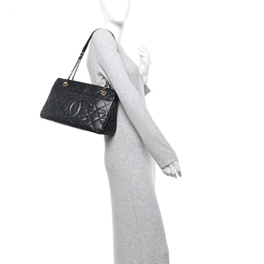 Caviar Quilted CC Timeless Soft Tote Black