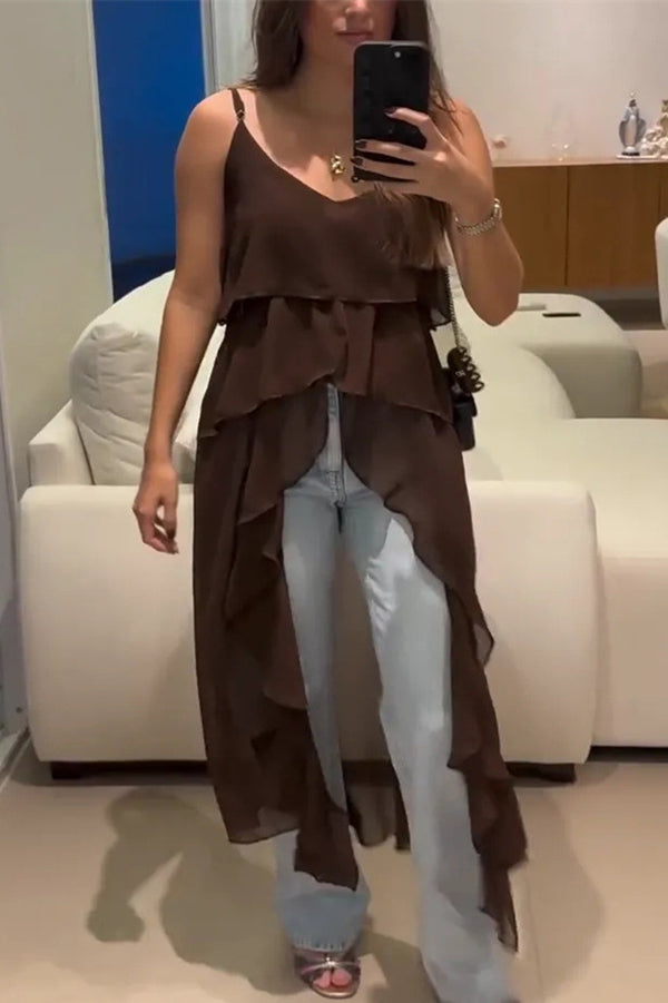 Top holgado irregular con volantes y cuello en V de color liso