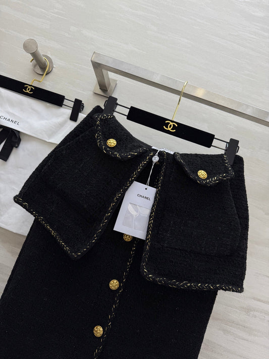 Chanel 2025 Gold Buckle Two-Piece Skirt Black Woven Tweed Fabric 319481