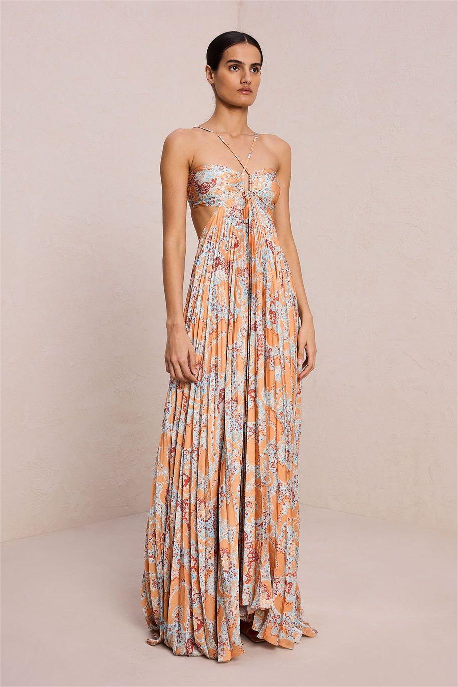Vestido largo con cuello halter y aberturas de cachemira