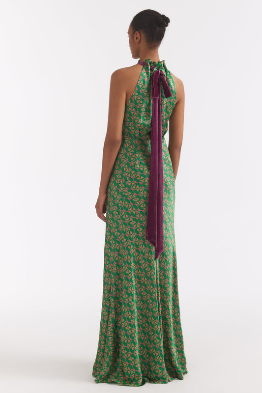Vestido largo sin mangas con cuello halter y estampado de caña esmeralda