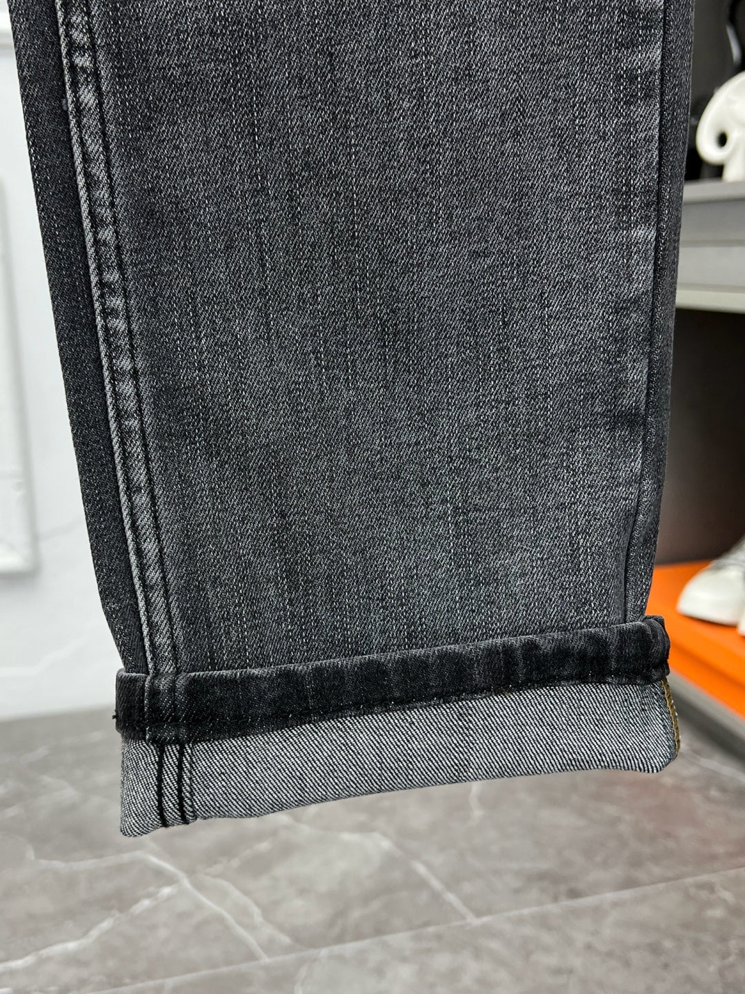 LV Gray Jeans 492659