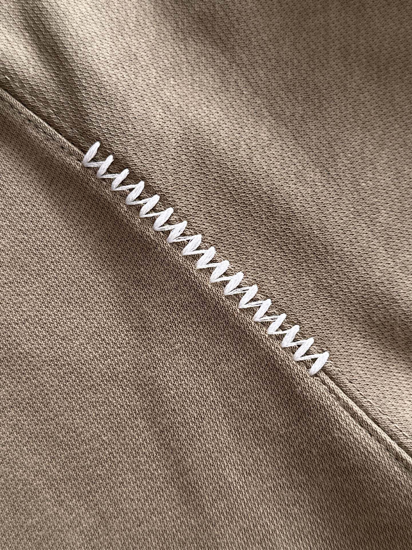 LV 25SS Lapel Sweatshirt Long Sleeve 494423