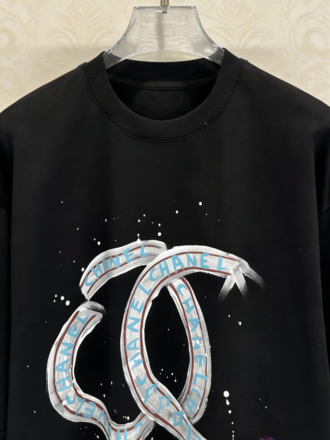 Chanel "CC" Letter Series Short-sleeved T-shirt Black in Cotton 127291