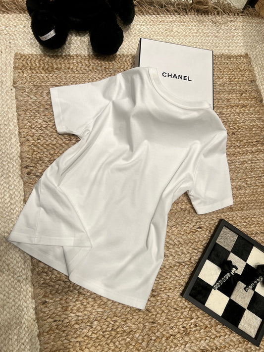 Chanel 25SS T-Shirt Matching Rhinestones White in Cotton 161779