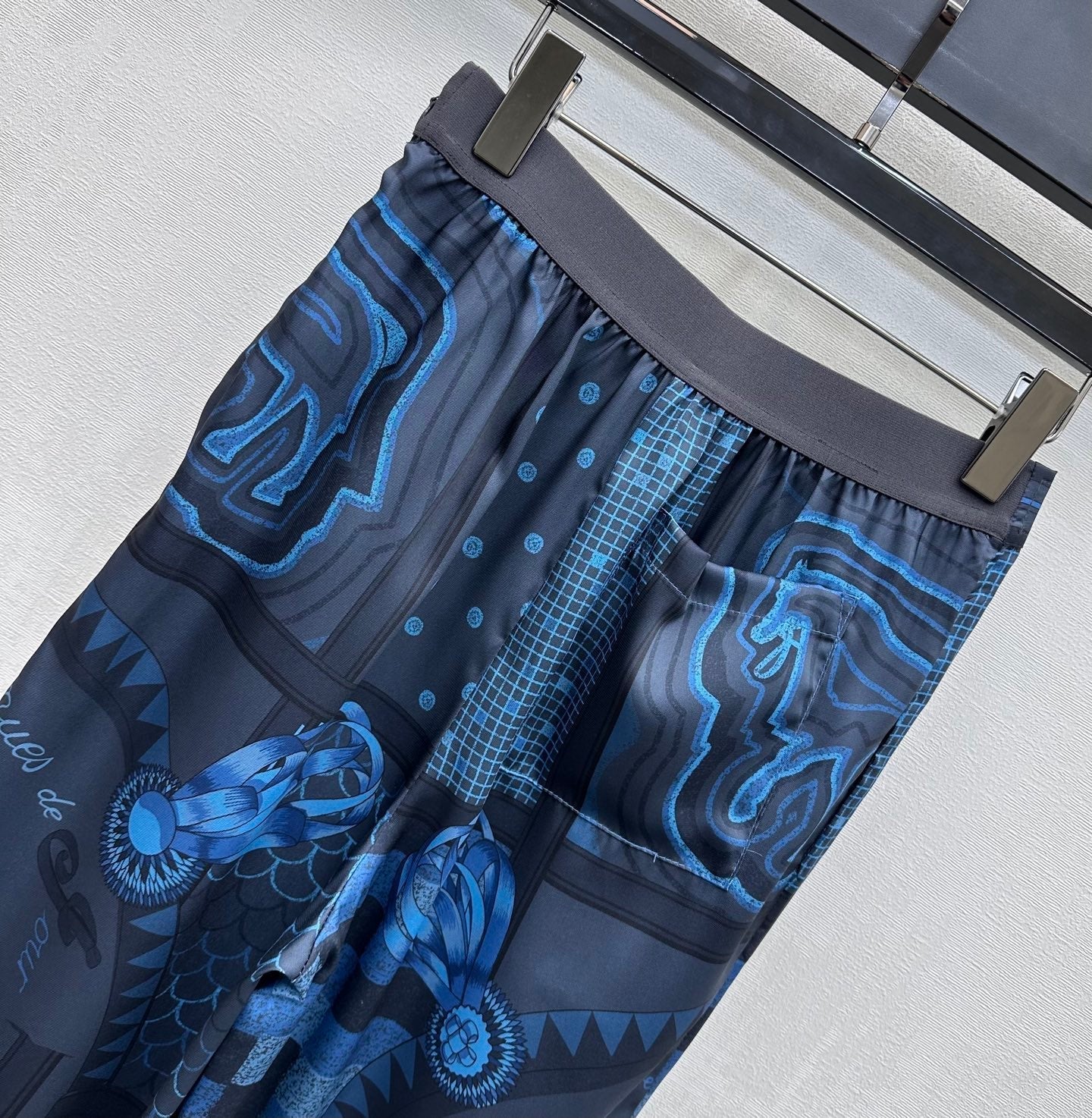 Hermes 26 Printed Straight-Leg Trousers Blue in Mulberry Silk 137393