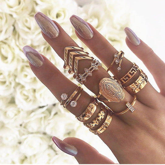 Anillos de trece piezas huecos de moda y simplicidad
