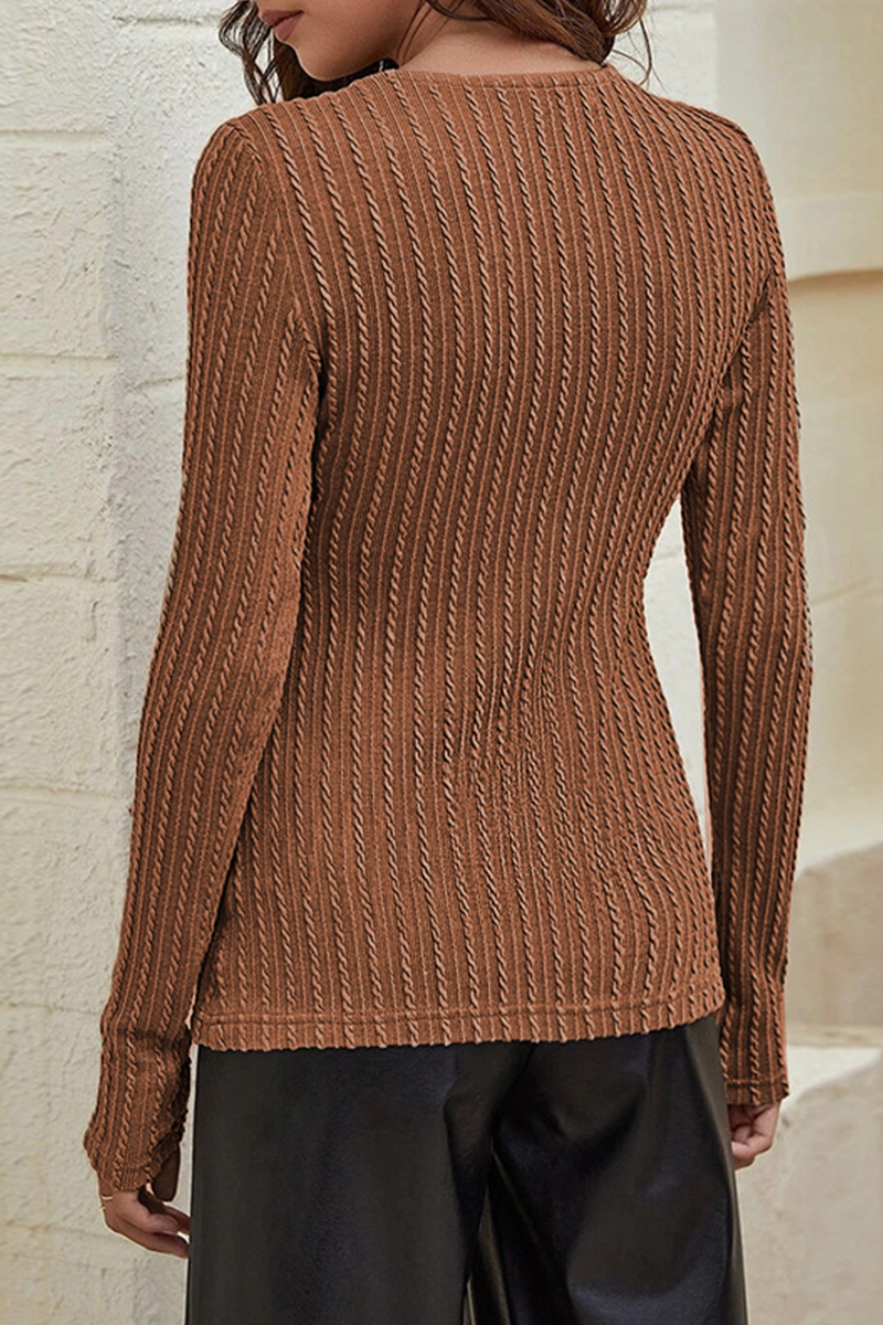 Elegante blusa lisa con tirantes cruzados y escote en V