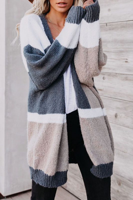 Tops casuales con cuello en V y parches de colores