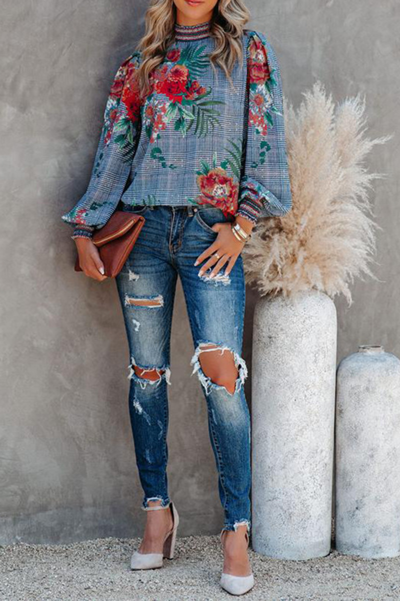 Tops casuales de cuello alto con abertura y estampado de rayas