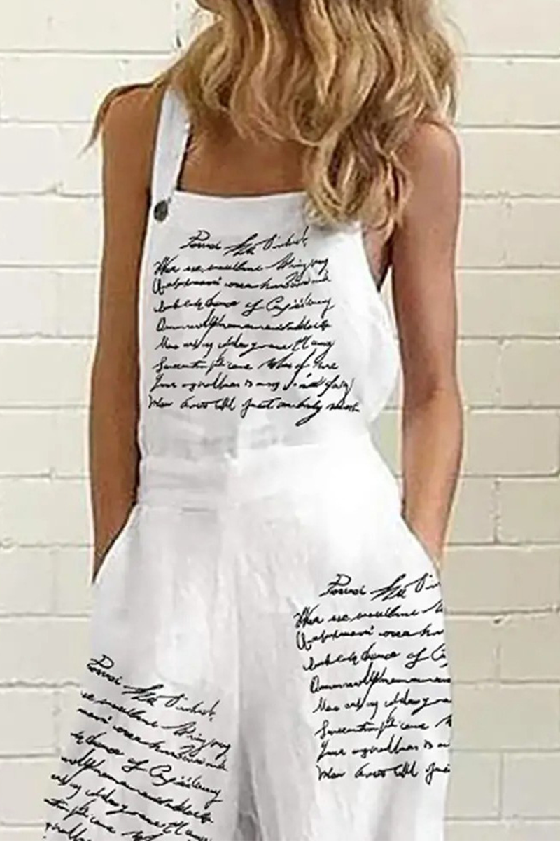 Mono holgado informal con estampado de patchwork, letras y cuello cuadrado