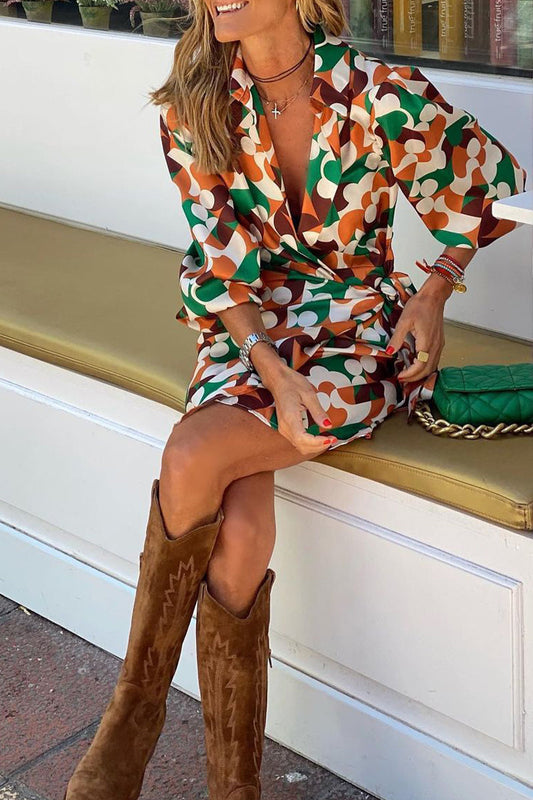 Vestido de estilo británico con estampado geométrico elegante, escote en V y falda de un solo paso