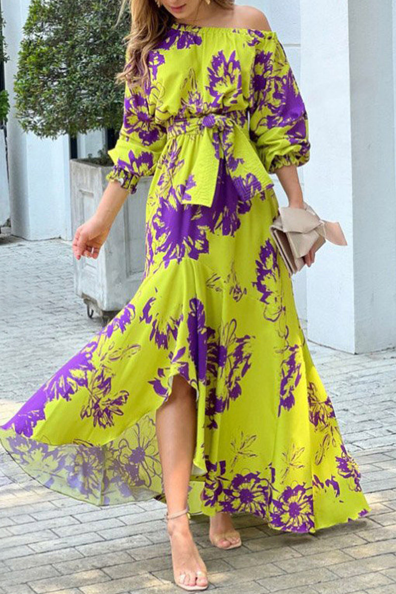 Elegante vestido irregular con cuello oblicuo y patchwork floral con lazo