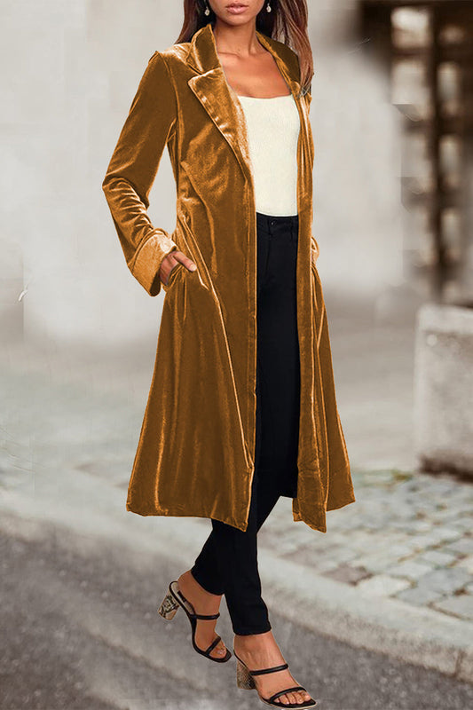 Prenda exterior elegante de estilo británico con cuello vuelto y bolsillos sólidos