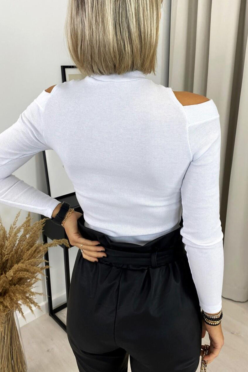 Elegantes blusas de cuello alto con encaje sólido