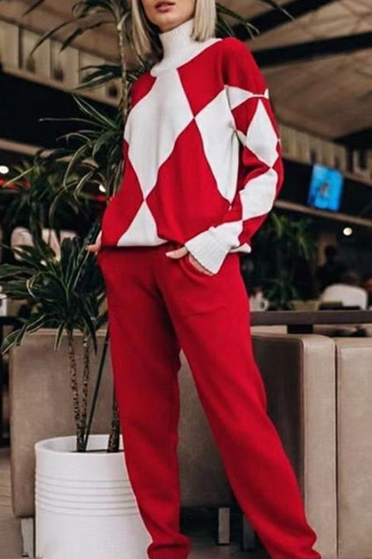 Conjunto informal de dos piezas con cuello alto, manga larga, bolsillos y contraste de color