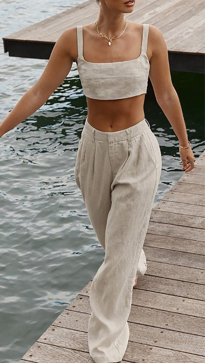 Conjunto informal sencillo de dos piezas con cuello cuadrado, sin mangas y parches sólidos