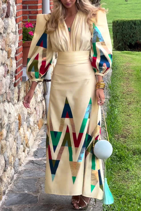 Vestido casual con estampado geométrico y cuello en V