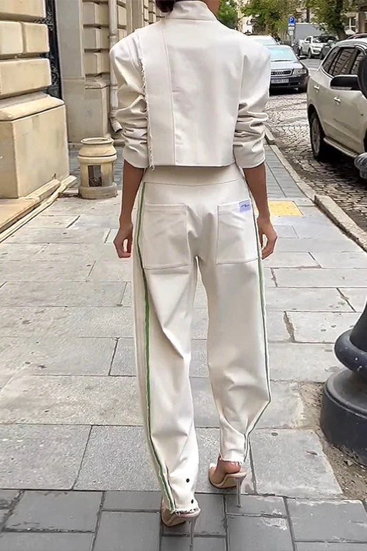 Conjunto informal de dos piezas con cuello vuelto, botones sólidos y estilo británico