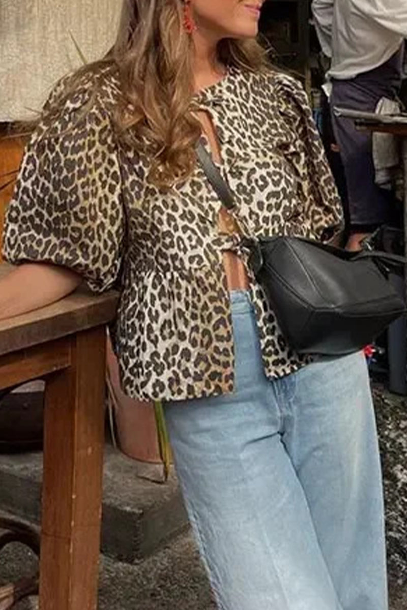 Tops sexys con cuello redondo y frenillo de leopardo con estampado vintage