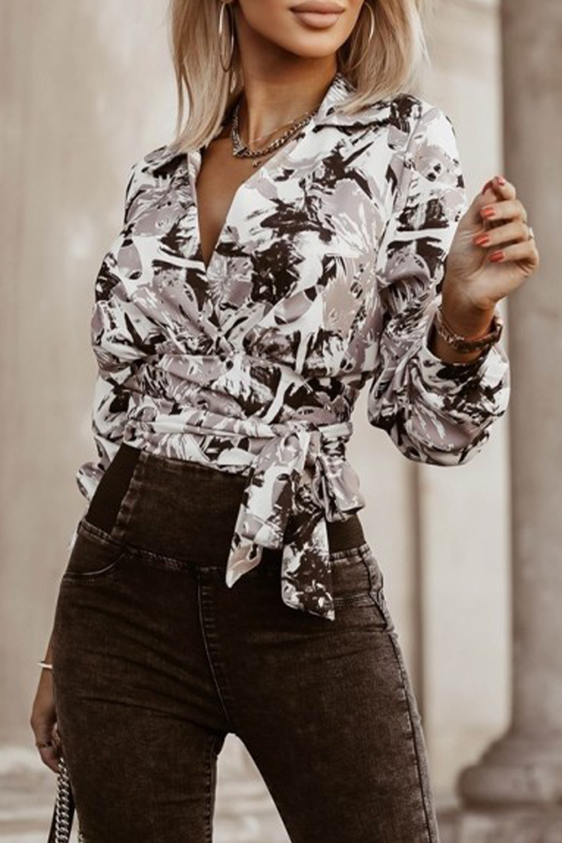 Blusas casuales con cuello vuelto, cordones y estampado geométrico