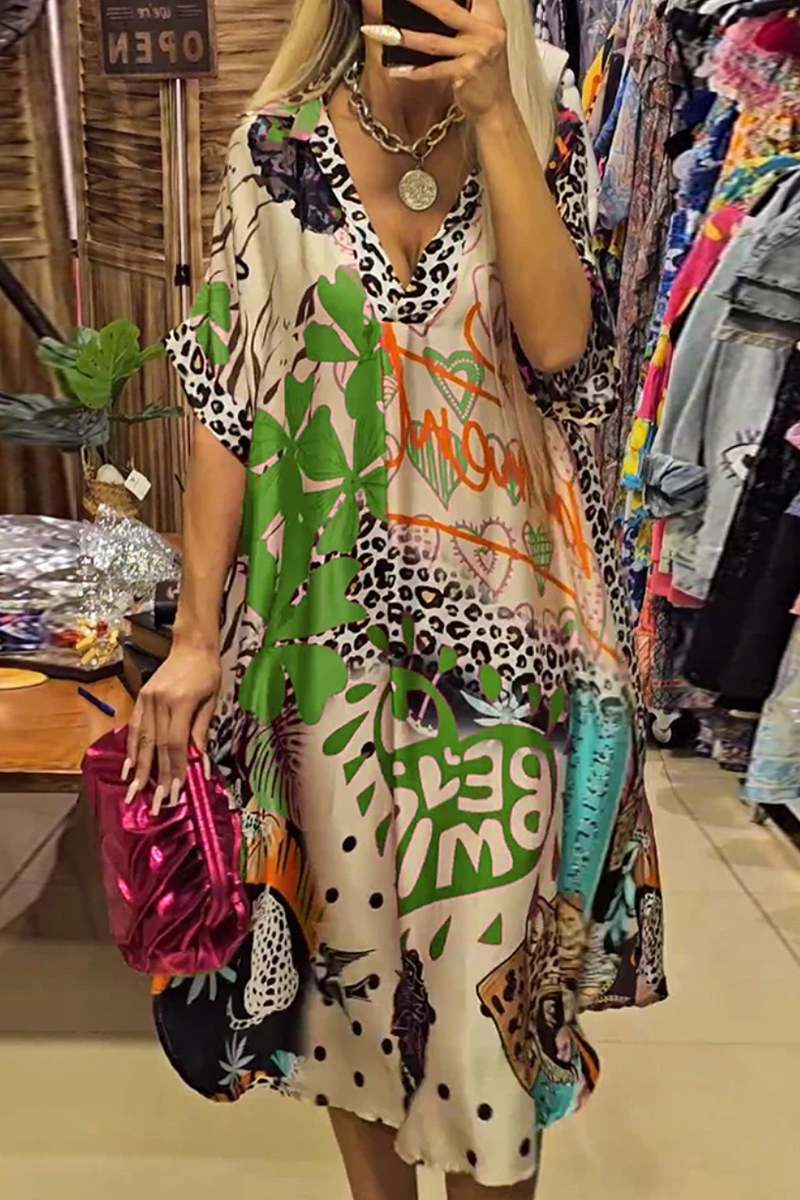 Vestido informal de manga corta con cuello en V irregular y estampado de leopardo y letras de calle