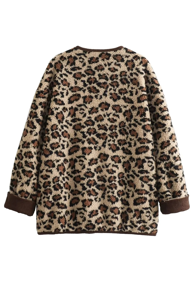 Prenda exterior informal de calle con estampado de leopardo, bolsillos y patchwork, cuello redondo y esponjosa