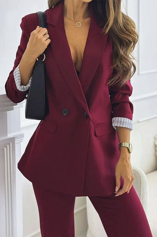 Conjunto informal de dos piezas con botones y cuello vuelto, manga larga y patchwork