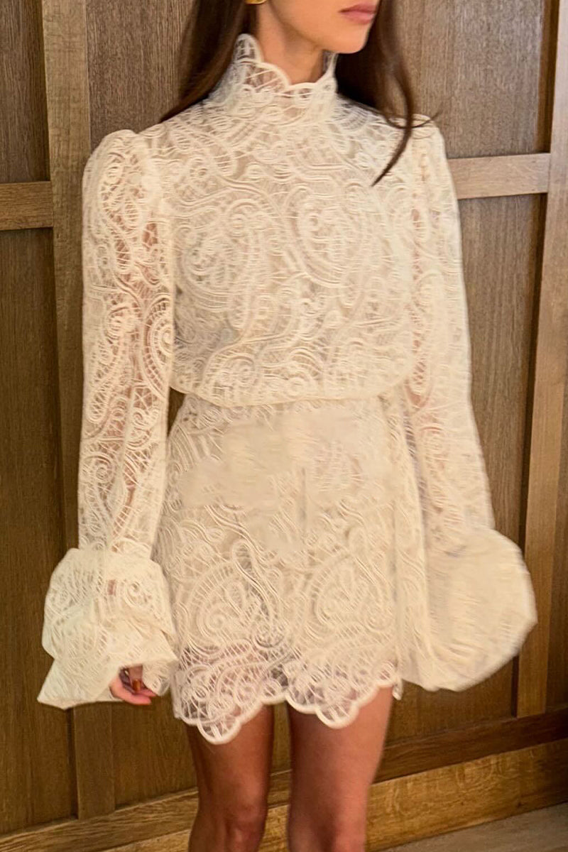 Elegante conjunto de dos piezas de encaje, cuello alto y manga larga