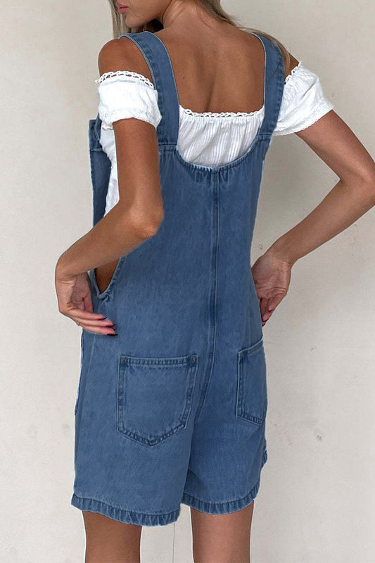 Mono holgado informal con cuello en U y botones de bolsillo