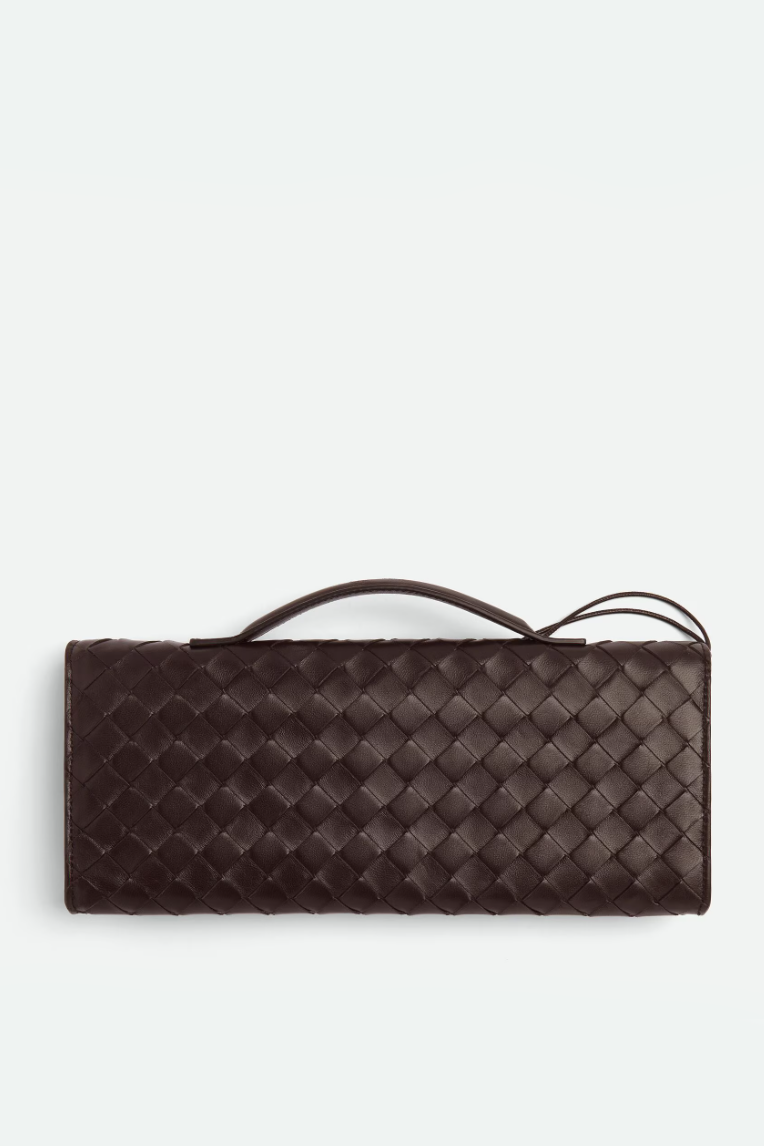 Bolso de mano tipo sobre de piel sintética lisa