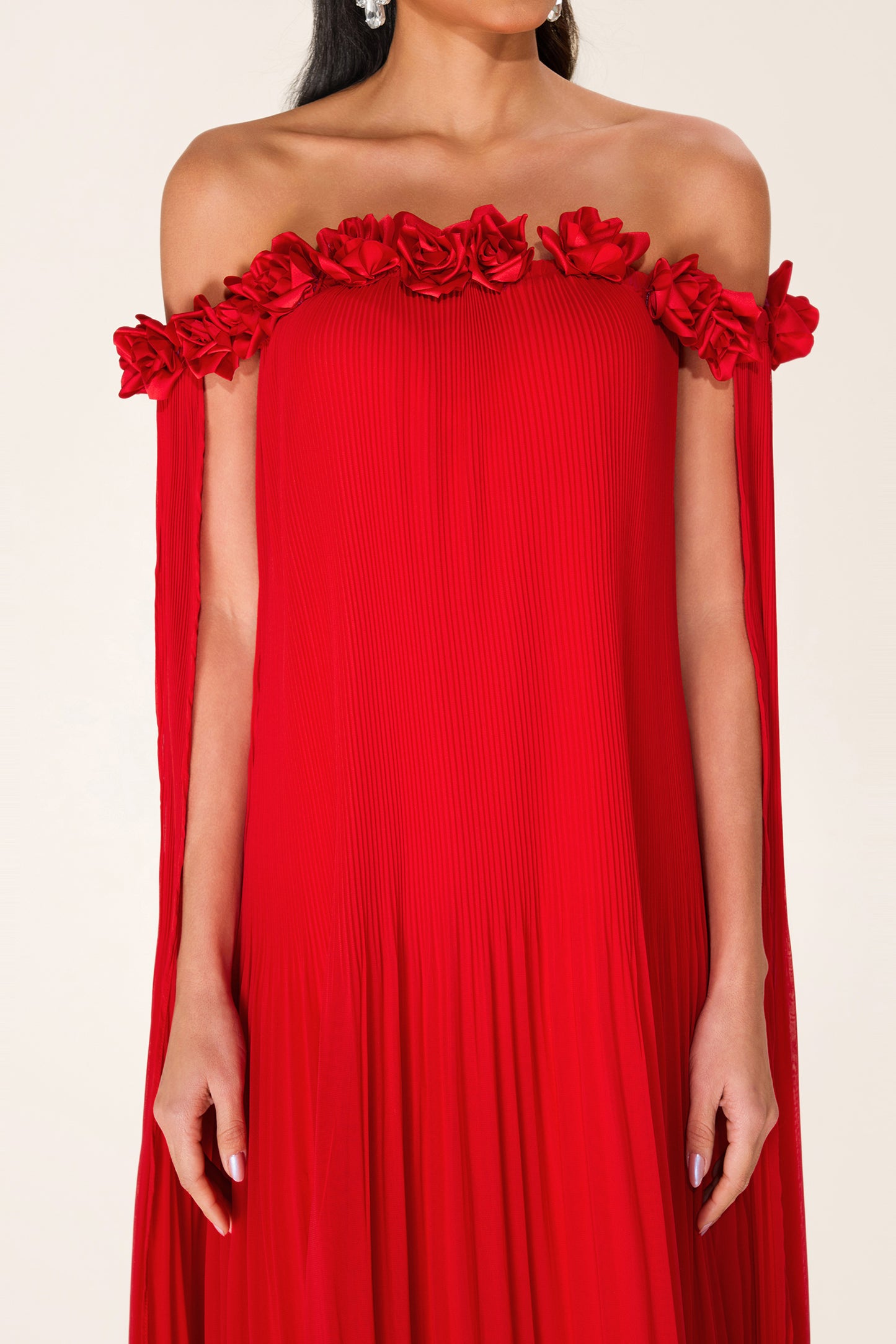 Vestido midi con hombros descubiertos y estampado floral 3D liso