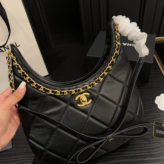 CHANEL HOBO HANDBAG SHINY AND GOLD TONE BLACK 27CM AS5419 B19643 94305