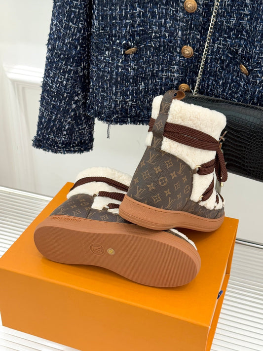 LV Cloud Lace-Up Ankle Boot Sneaker White - Brown Shearling Monogram Canvas 572468