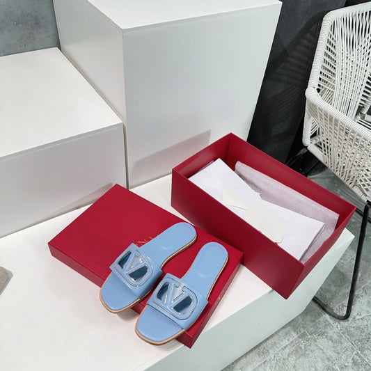Vlogo Cut-Out Sky Blue Calfskin Slide Sandal