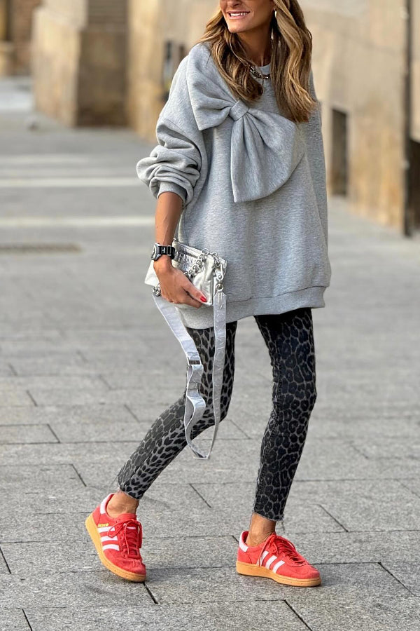 Sudadera larga con lazo gris