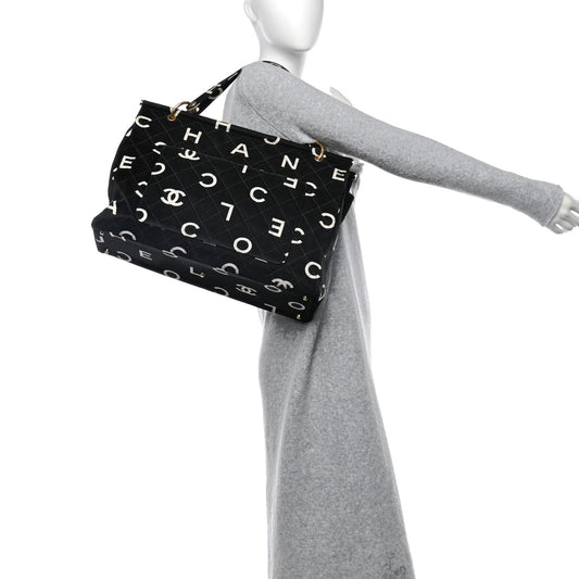 Canvas Printed Quilted Logo Tote Black White