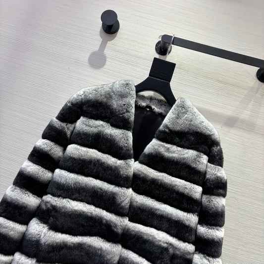 MAX MARA 25S V-NECK FUR COAT 155