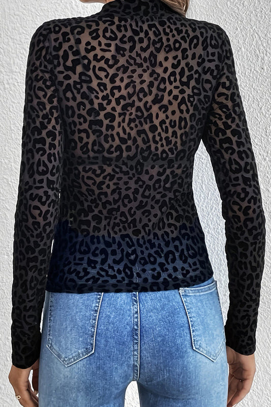 Top de malla sexy de manga larga con cuello alto y estampado de leopardo negro