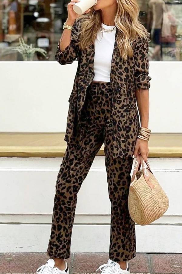 Conjunto de blazer con solapa relajada y pantalón con cintura elástica y bolsillo de leopardo con personalidad salvaje