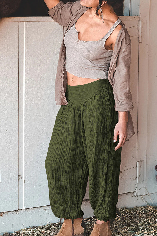 Pantalones anchos y sueltos con leggings y pantalones deportivos