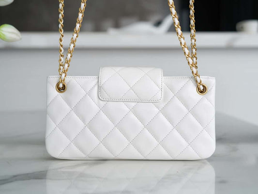 ๐๐๐๐ก๐๐ ๐๐๐ Vintage Logo Quilted Lambskin Shoulder Bag 11.5x24x4.5cm