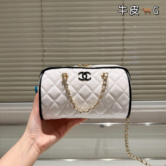CHANEL CLUTCH WITH CHAIN WHITE AND BLACK 18CM AP4515 B19460 NAFJQ