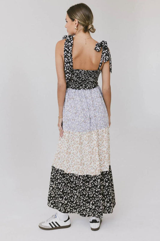 Vestido midi con volantes y estampado floral
