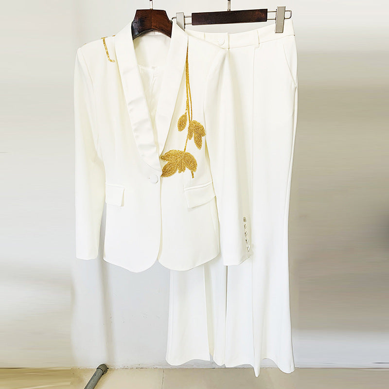 Conjunto de dos piezas de pantalones acampanados ajustados con cuentas de Heavy Industry