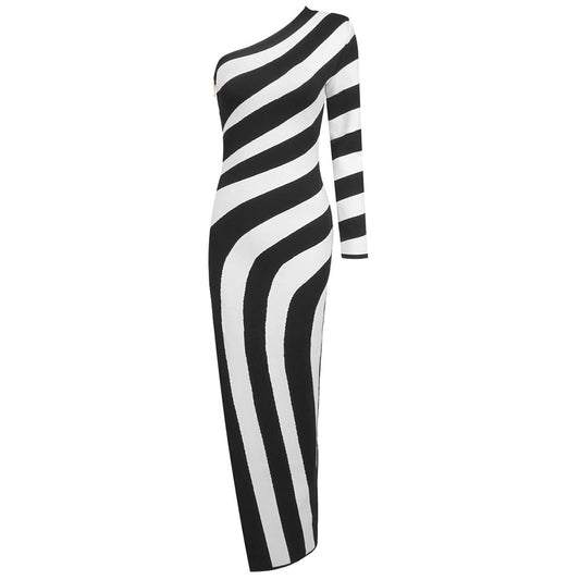 Vestido de otoño-invierno con rayas blancas y negras, sexy, con abertura alta y un hombro descubierto, sencillo, estilo vendaje.