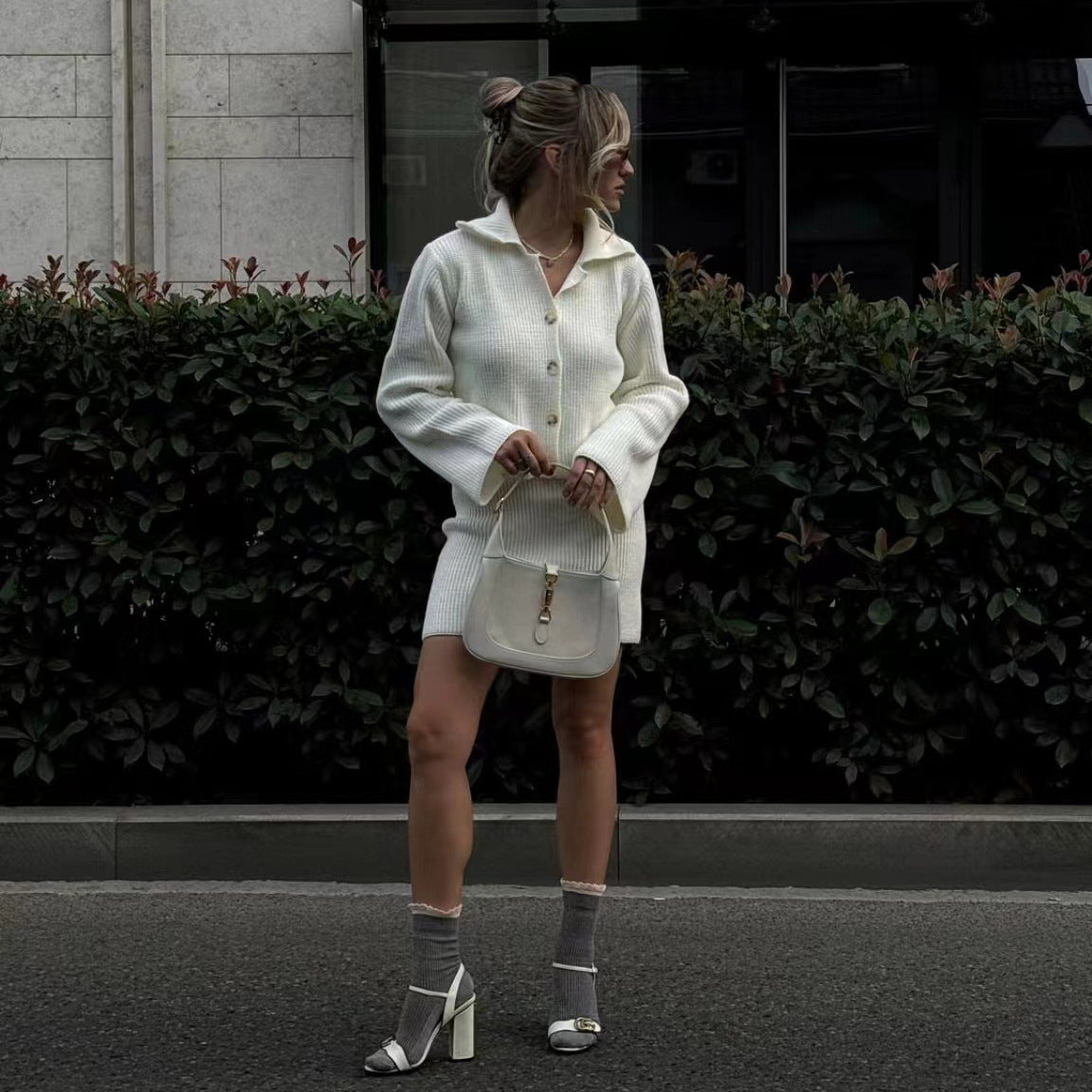Conjuntos de lana con cárdigan, falda corta y mangas acampanadas con cuello que combinan con todo para otoño e invierno.