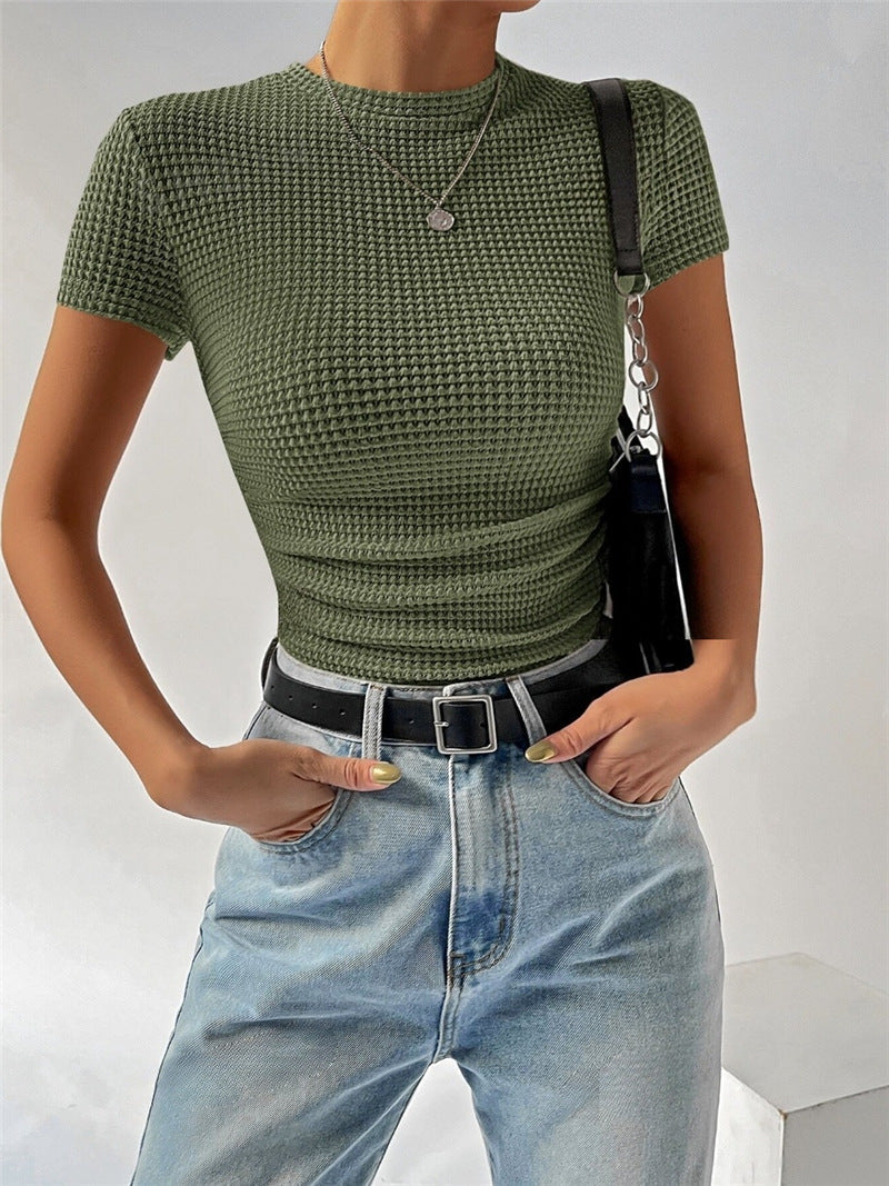 Camiseta de punto de manga corta con cuello redondo plisado y corte entallado para primavera y verano