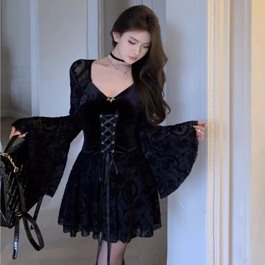 Vestidos cortos de terciopelo negro Y2K para mujer, mangas acampanadas, cintura estrecha, con cordones, corte en A, para fiesta de cumpleaños, góticos, para Halloween.