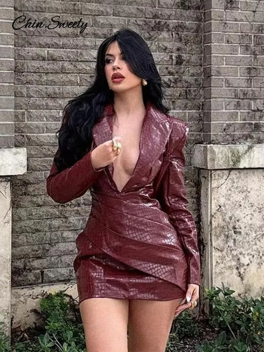 Vestido corto sexy de cuero burdeos con escote en V profundo para mujer, con hombreras de celosía, manga larga, cintura alta, ajustado y corto.